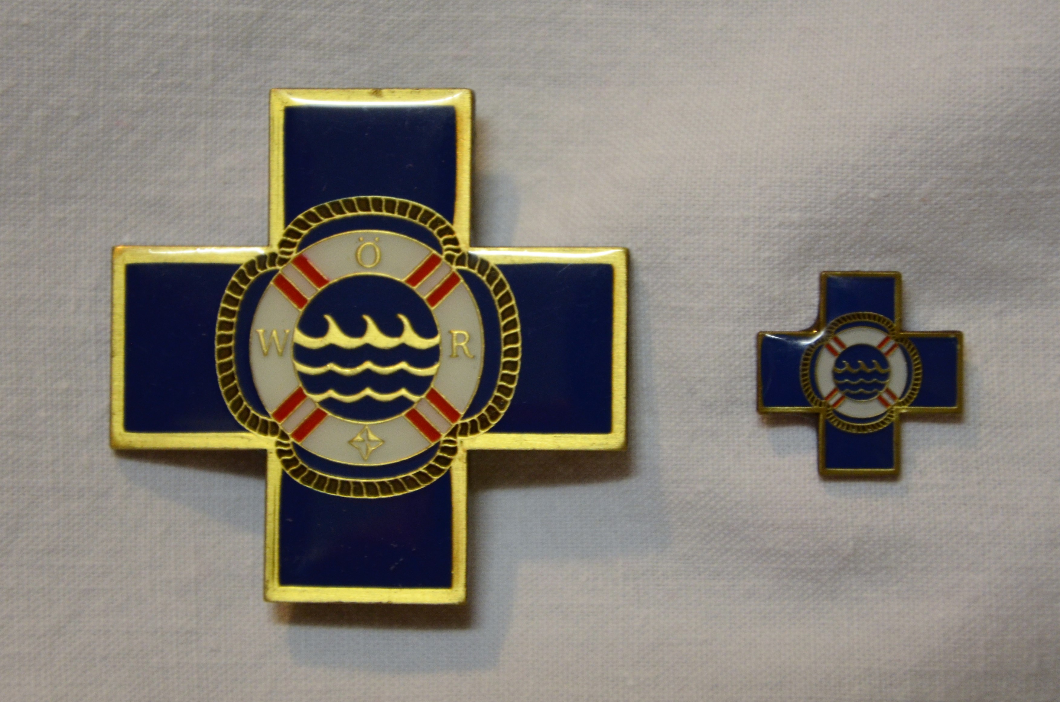 Blaues Kreuz Miniatur Gold